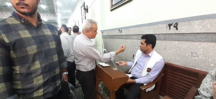 ندای کهریزک | سخنرانی رئیس شهرستان قبل از خطبه و  برگزاری میز خدمت در نماز جمعه