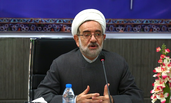 محمد مقدم: امروز حال دانشگاه‌های ما خوب نیست، به خاطر اینکه همه در امر دانشگاه دخالت می‌کنند