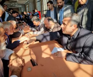 برگزاری نماز عبادی سیاسی جمعه و میز خدمت با حضور مسئولین بخش کهریزک