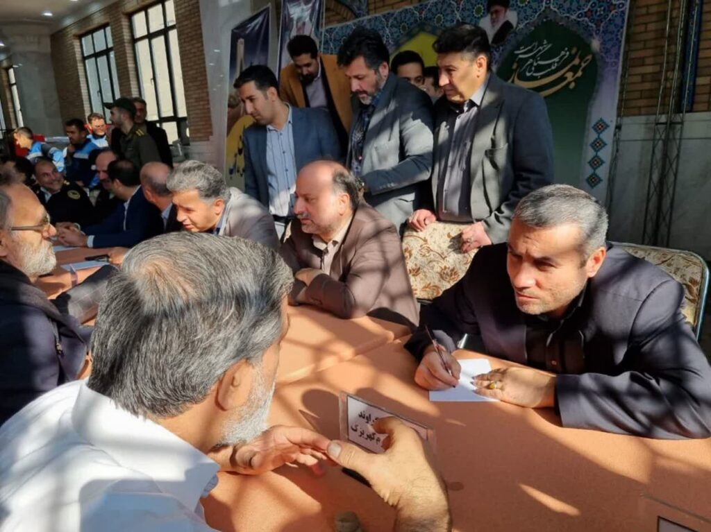 photo 2024 01 20 08 41 14 | برگزاری نماز عبادی سیاسی جمعه و میز خدمت با حضور مسئولین بخش کهریزک