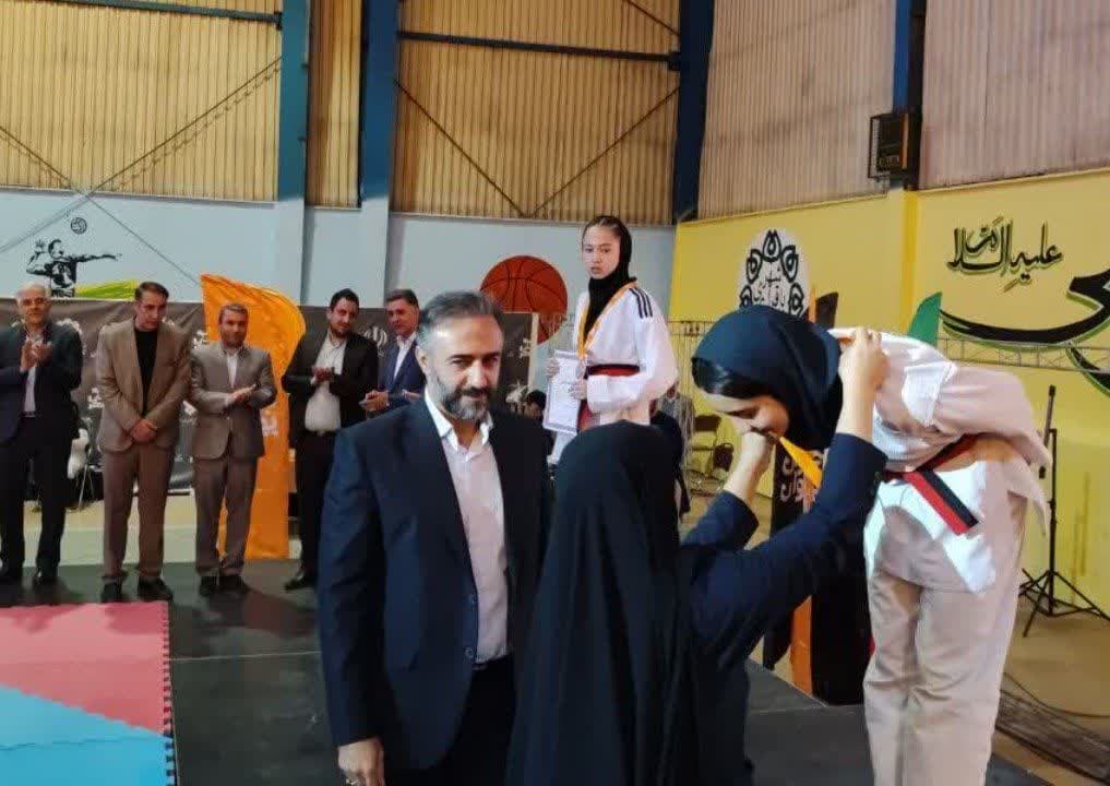 photo 2024 01 31 12 23 35 | حضور نایبی معاون امنیتی و انتظامی استاندار تهران، سرهنگ سراج فرمانده ناحیه مقاومت استانداری تهران، مسگری دستیار استاندار در امر مردمی سازی ، گراوند سرپرست بخشداری کهریزک، همتی شهردار باقرشهر در محل مسابقات جام "جوان پهلوان" در باقرشهر همزمان با پنجمین روز برگزاری این رویداد