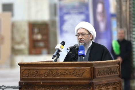 آملی لاریجانی : نگاه توحیدی امام در سخنان و رفتارشان موج می‌زند