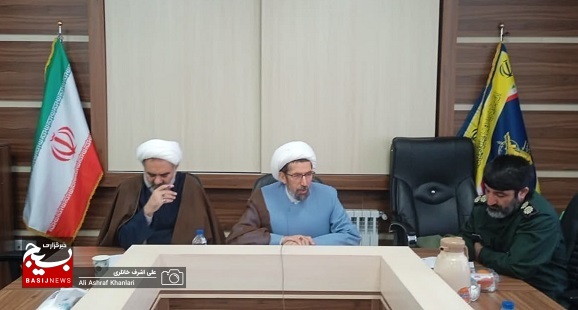 بسیج  باید  با بسیج و   مردمی اداره شود/ اگر جوان ها را با بسیج آشنا کنیم، از خطراتی که در کمین آنهاست کاسته ایم