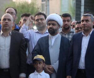 تجمع مردم ولایتمدار بخش کهریزک در میدان شهدای باقرشهر در حمایت از  اقدام مقتدرانه سپاه پاسداران انقلاب اسلامی در پاسخ به حمله رژیم جعلی به کنسولگری ایران در دمشق با حضور پر شور مسئولین و مردم همیشه در صحنه