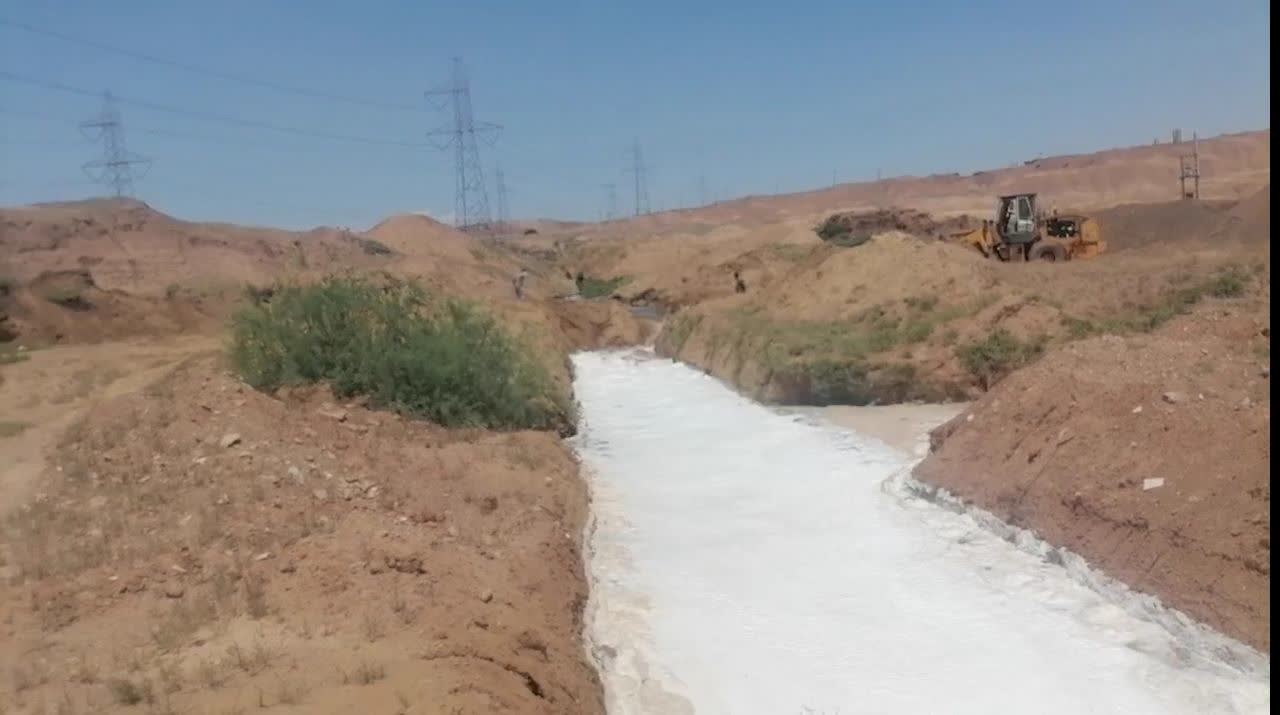 تخریب بند  احداث شده بر روی رودخانه شور توسط امور منابع آب رباط کریم