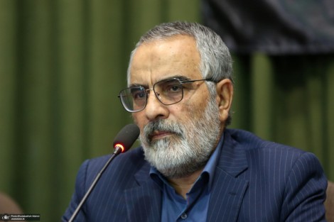 محمدعلی انصاری: یکی از ویژگی‌های شهید رئیسی شناخت درست راه، اندیشه و مکتب امام بود/ کسانی باید پا به عرصه مسئولیت بگذارند که بتوانند به اندازه عظمت و اقتدار ملت خدمت کنند/ عظمت مردم را بشناسیم، درد آنها را بشنویم و واقعا خادم مردم باشیم