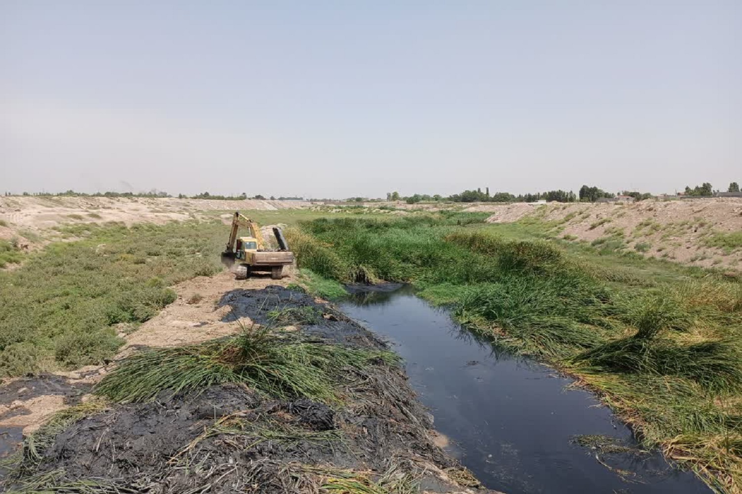 آغاز عملیات لایروبی رودخانه شاهچای توسط امور منابع آب رباط کریم