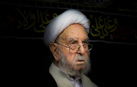 ساواک از چه حربه‌ای برای مسکوت نگه داشتن درس امام استفاده می‌کرد؟