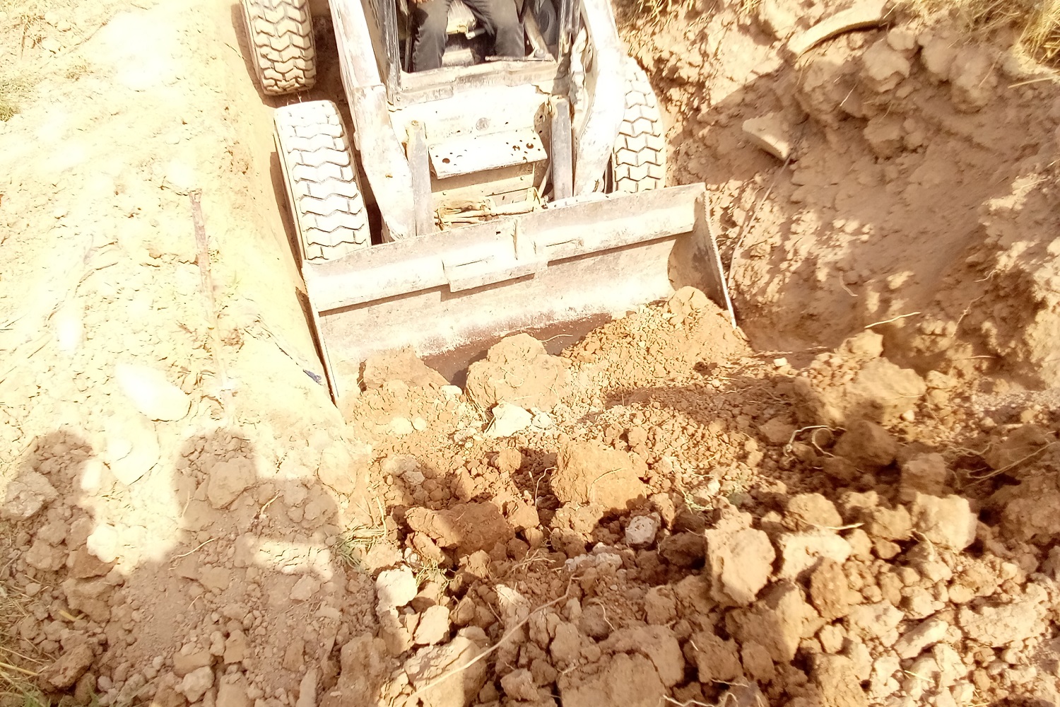 انسداد 12 حلقه چاه غیر مجاز توسط امور منابع آب شهرری