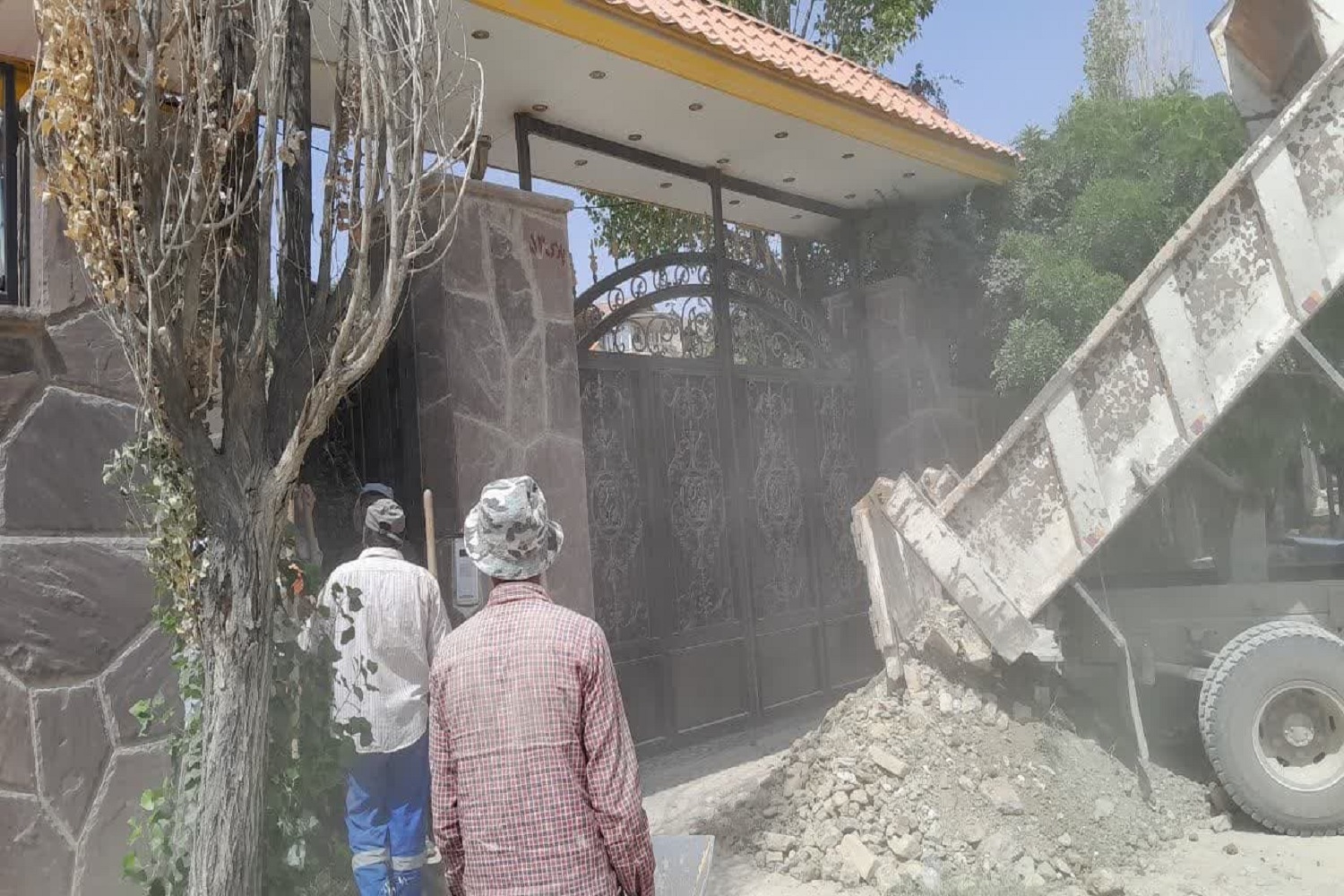 انسداد 6 حلقه چاه غیرمجاز در مناطق مهرآباد و نوده  شهرستان دماوند