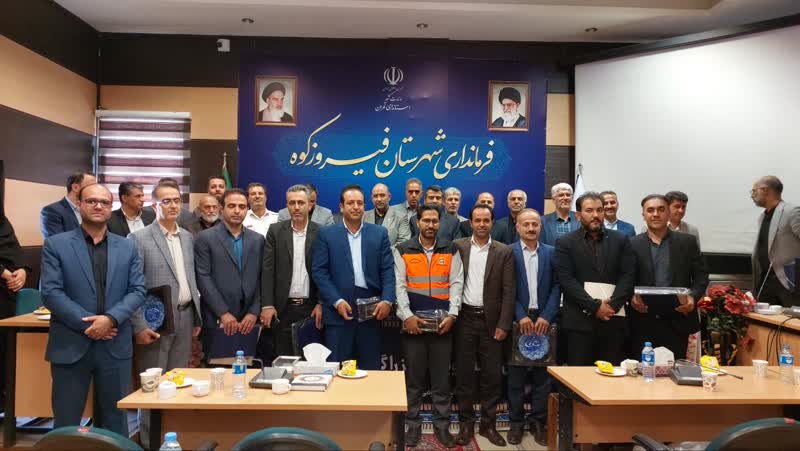تقدیر فرماندار شهرستان فیروزکوه  از “علی اکبر حسینی رمدانی” مدیر امور منابع آب این شهرستان