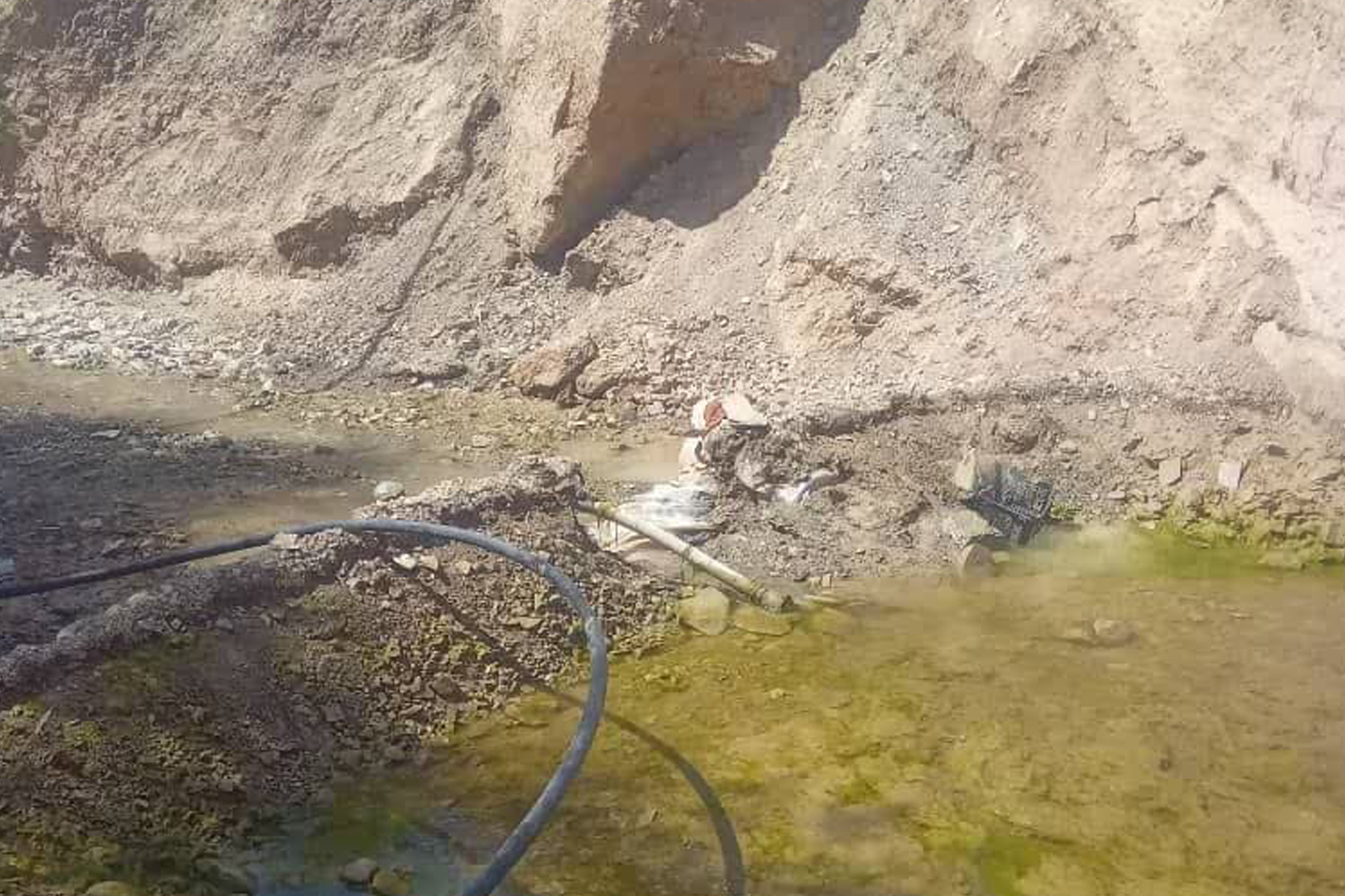 توقیف 3 فقره پمپ سیار از رودخانه های اصلان و تاررود شهرستان دماوند