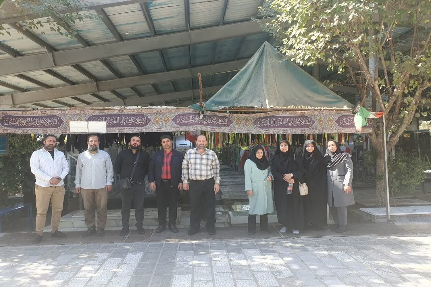 برگزاری مراسم غبارروبی از مزار شهدا به مناسبت هفته دفاع مقدس