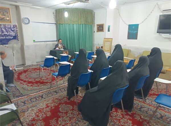 دومین نشست هم اندیشی منطقه ای گروه قرآن و عترت استان تهران برگزار شد