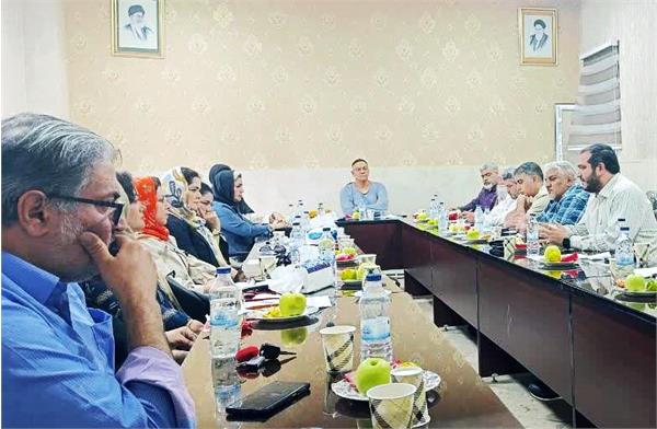 نشست انجمن های شعر و ادب شهرستان ری