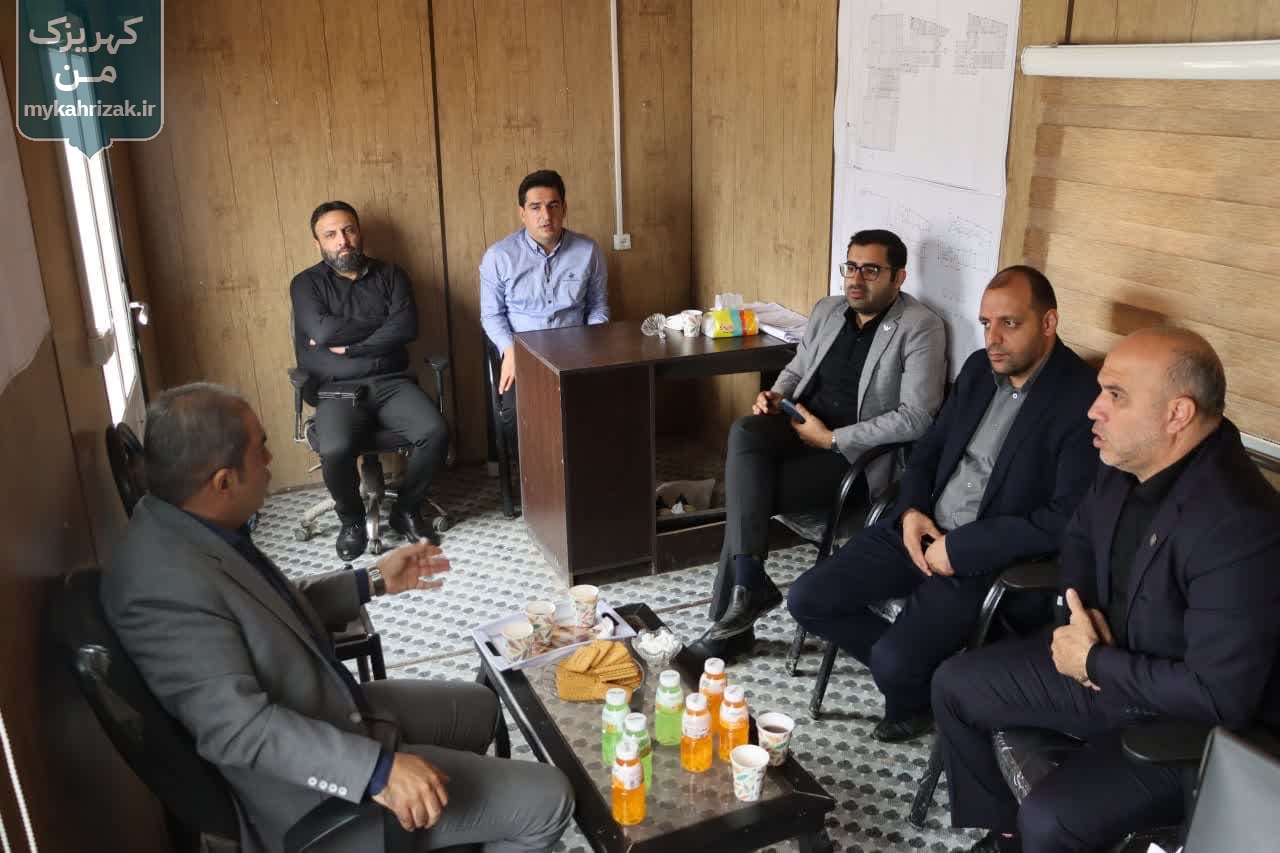 جلسه رسیدگی به روند اجرای پروژه خانه کشتی و ورزش های رزمی برگزار شد