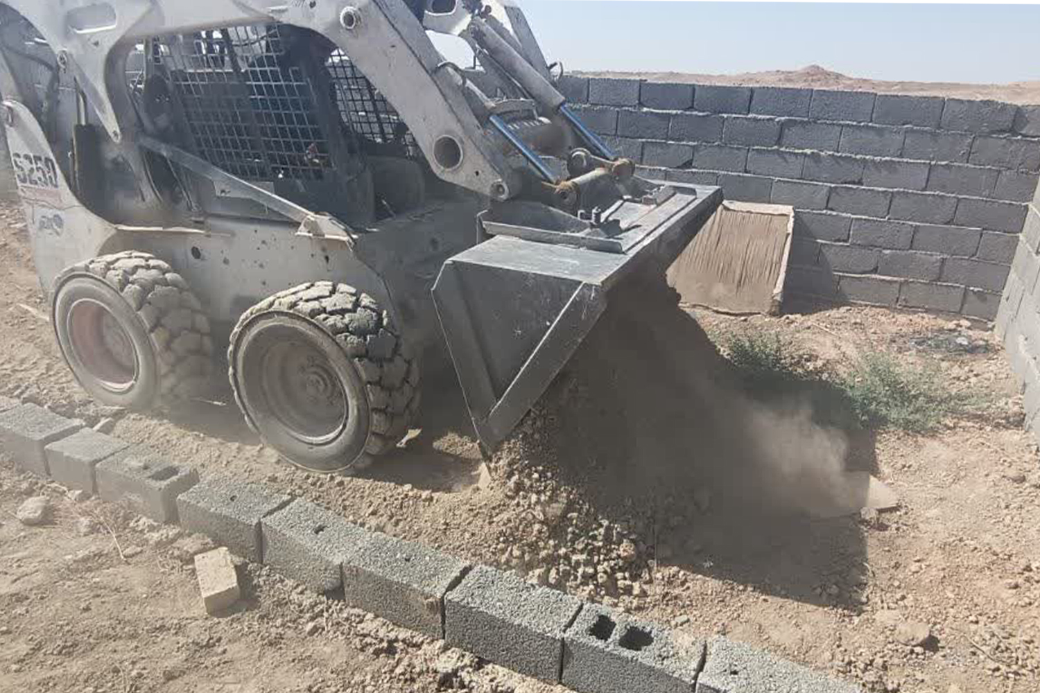 انسداد 4 حلقه چاه غیرمجاز توسط امور منابع آب رباط کریم