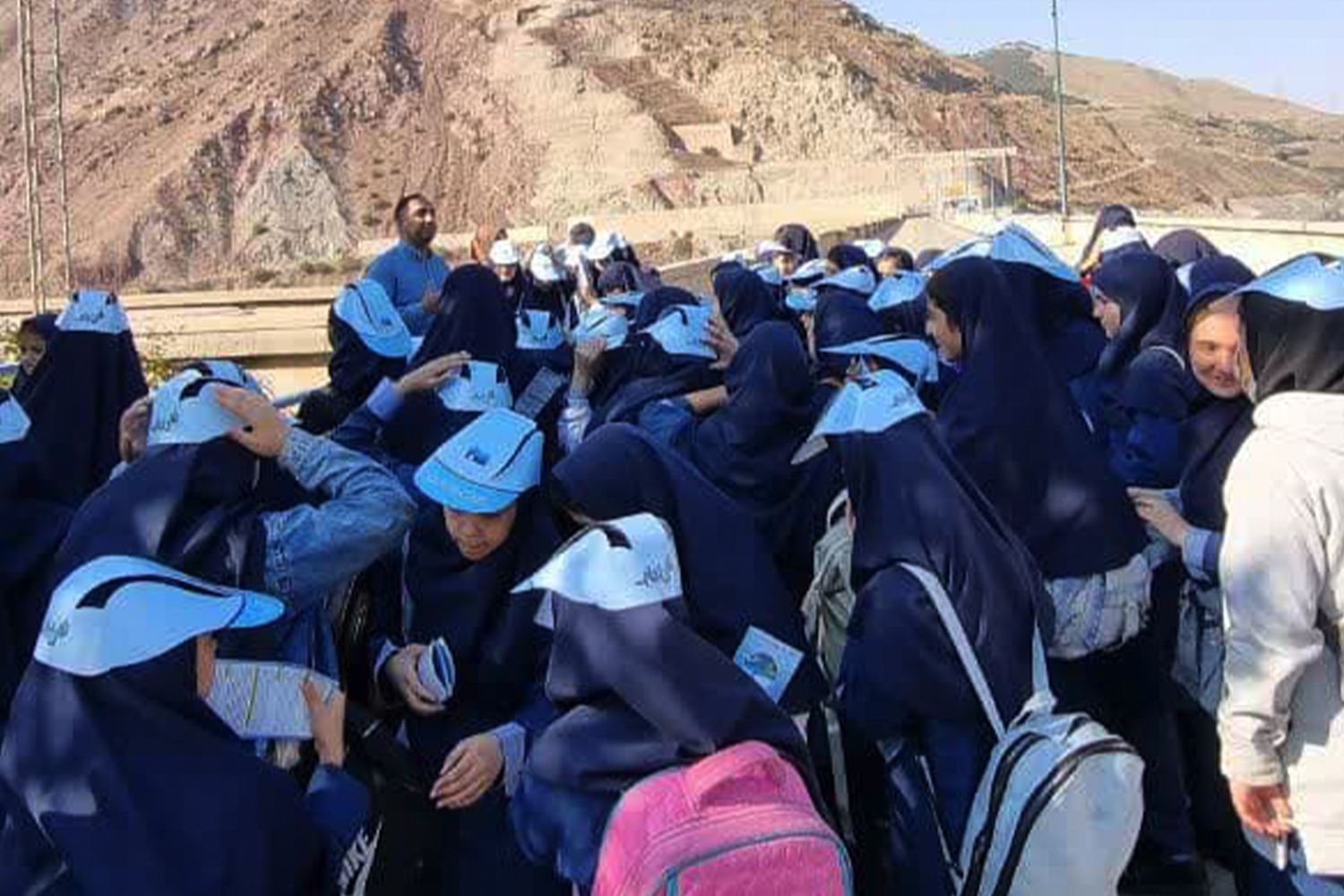 بازدید دانش آموزان  از سد لتیان