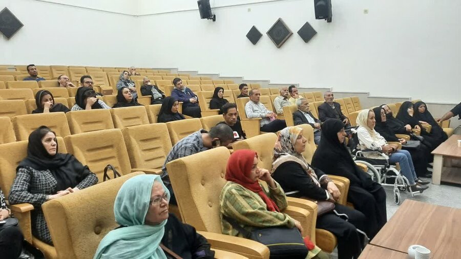 ندای کهریزک | برگزاری کارگاه آموزشی مراقبین در منزل