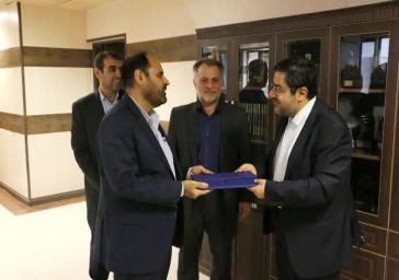 در دیدار با فرماندار ویژه شهرستان ری ریاست جدید مرکز پزشکی قانونی ری معرفی شد