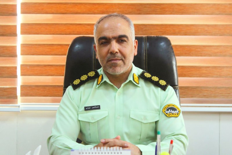 دستگیری اراذل‌ و اوباش شب یلدا در شهرری فرمانده انتظامی ری: شب گذشته مقارن با شب یلدا دو نفر از اراذل‌واوباش محله ١٣ آب…