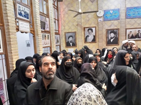 بازدید 1585 زائر ایرانی از  بیت امام راحل در نجف اشرف