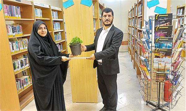 تقدیر از کتابداران کتابخانه عمومی پیامبر اعظم(ص) حسن آباد