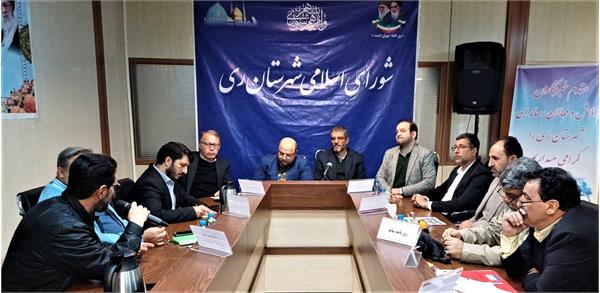 دیدار صمیمانه معاون وزیر ارشاد با اهالی رسانه ری