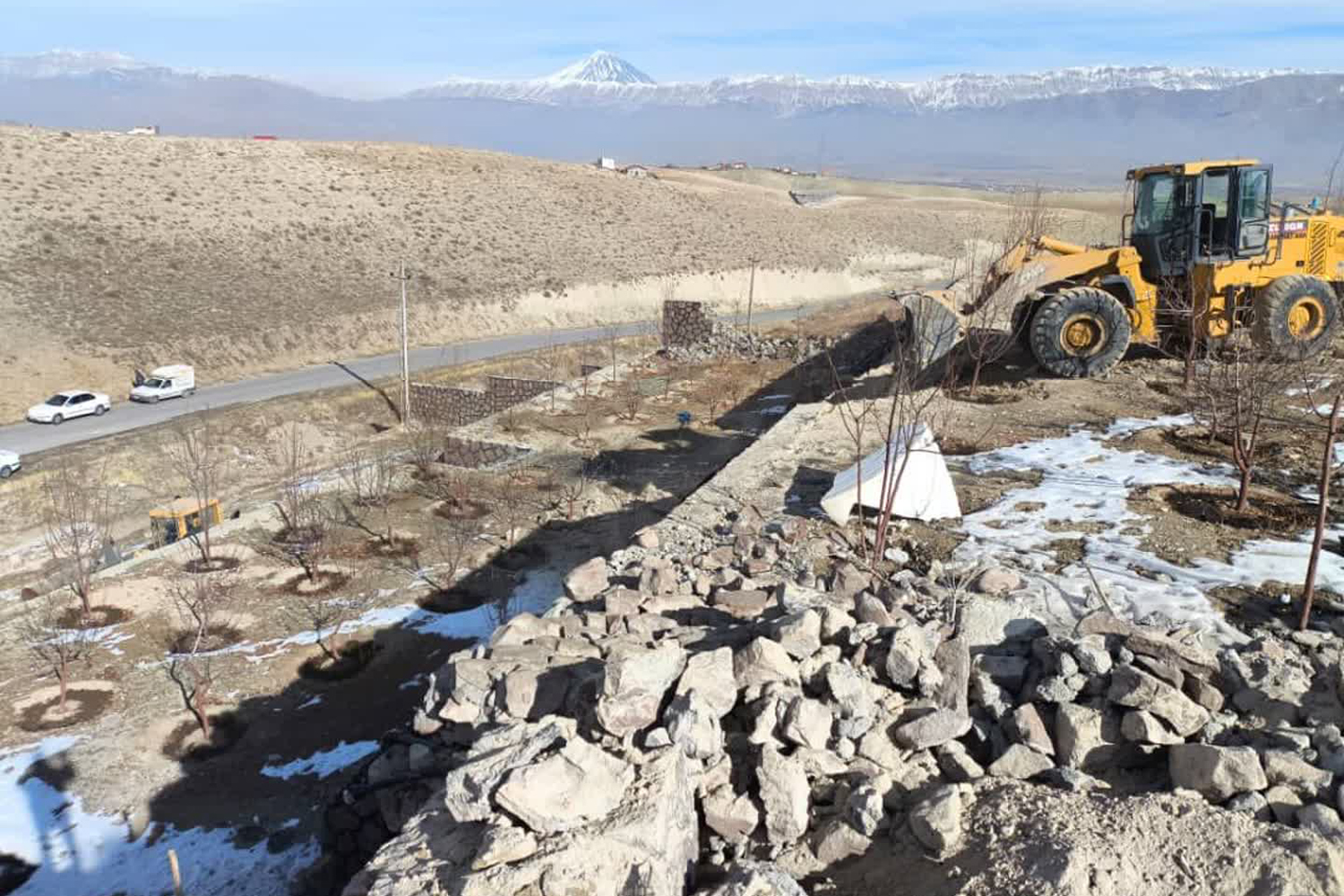 رفع تصرف 2 هزار متر مربع از اراضی حریم و بستر مسیل روستای هاشمک سفیدکمر