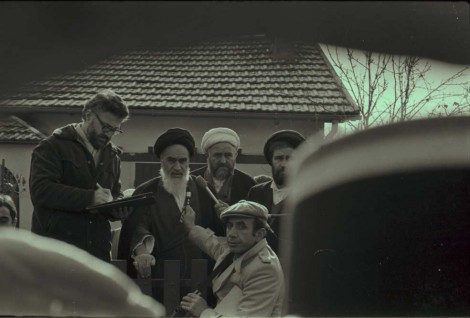 نوفل لوشاتو؛ ۱۳۵۷_ سخنرانی در جمع دانشجویان و ایرانیان مقیم خارج