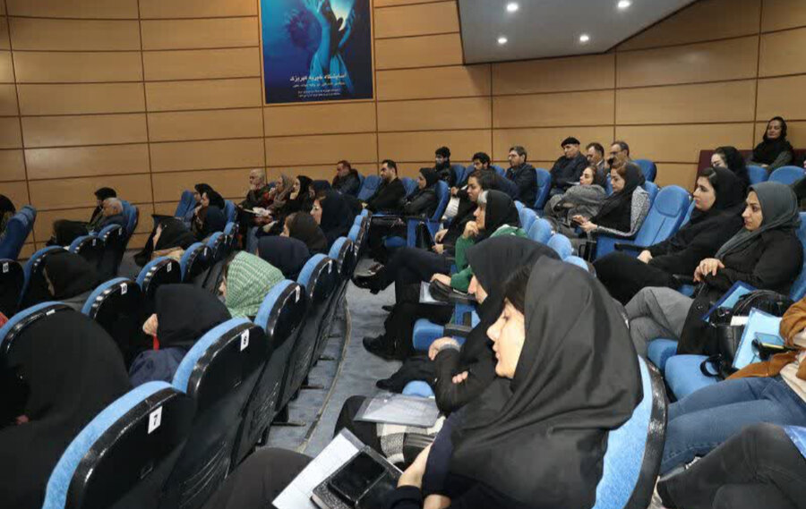 کارگاه آموزشی ارتقاء سلامت دهان و دندان ویژه توانخواهان و سالمندان توسط بهزیستی البرز برگزار شد