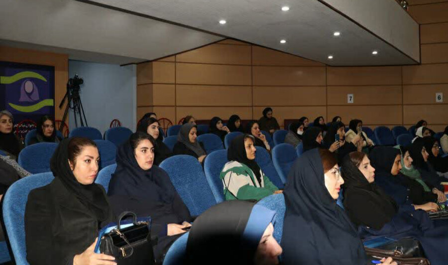 کارگاه آموزشی ارتقاء سلامت دهان و دندان ویژه توانخواهان و سالمندان توسط بهزیستی البرز برگزار شد