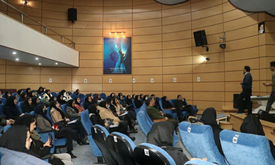 کارگاه آموزشی ارتقاء سلامت دهان و دندان ویژه توانخواهان و سالمندان توسط بهزیستی البرز برگزار شد