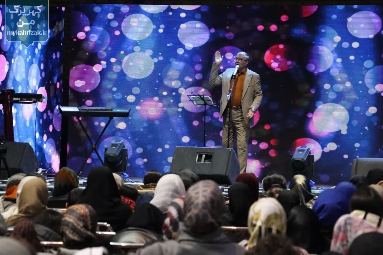 جشن بزرگ انقلاب و اعیاد شعبانیه در شهر کهریزک برگزار شد