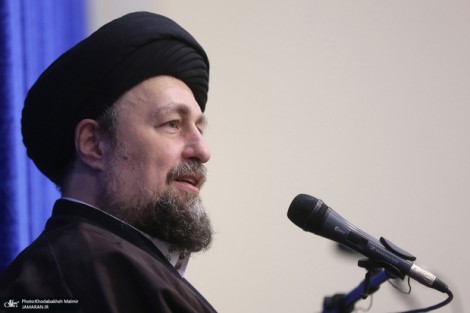 آیت الله سید حسن خمینی: با حضور در راهپیمایی ۲۲ بهمن، وحدت در برابر دشمنی ها را نشان دهیم/ انقلاب اسلامی برای کرامت‌ شکل گرفته، مراقب باشیم این کرامت‌ از دست نرود/ آنچه جامعه را به خروش وادار می‌کند، «فقر» نیست، «استضعاف» است