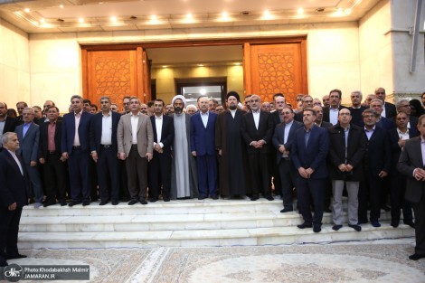 تجدید میثاق رئیس و جمعی از نمایندگان مجلس شورای اسلامی با آرمان‌های امام خمینی(س)