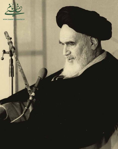 جماران؛ ۱۳۵۹_ سخنرانی در جمع کارکنان وزارت دفاع، ارتش و هلال احمر؛