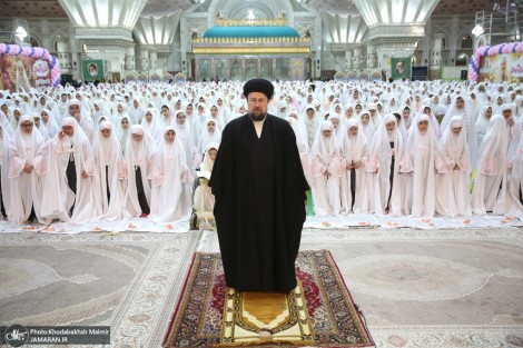 مراسم جشن تکلیف دانش آموزان دختر در حرم مطهر امام خمینی(س)