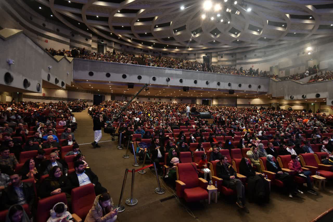 گزارش تصویری/ برگزاری جشن نیمه شعبان در سالن بزرگ کشور