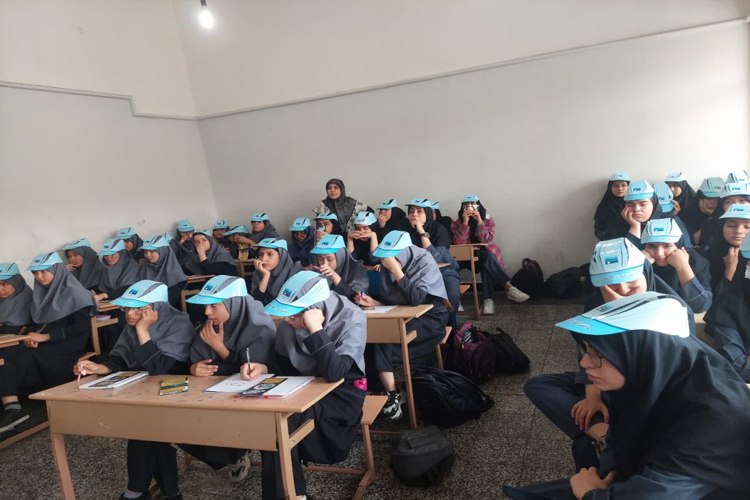 آموزش دختران مدارس “ابن سینا و شهدای محراب” شهر تهران در قالب طرح داناب