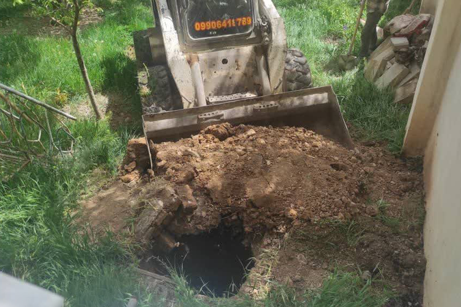 انسداد 10 حلقه چاه غیر مجاز توسط امور منابع آب دماوند