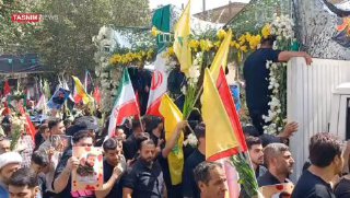 تشییع ۶ شهید مدافع وطن تا حرم سیدالکریم(ع) پیکر مطهر ۶ شهید مدافع وطن که در حملات اخیر رژیم صهیونیستی به شهادت رسیدند، …