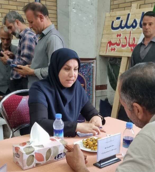 ندای کهریزک | برپایی میز خدمت  به مناسبت هفته دولت