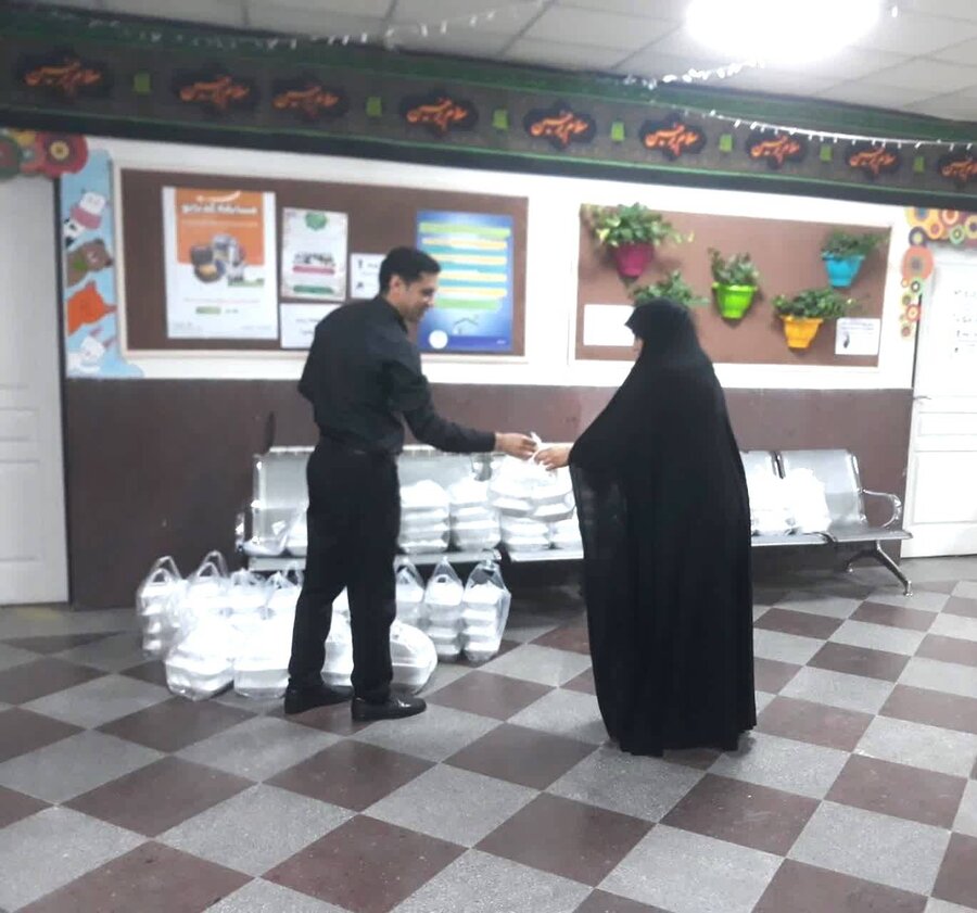 ندای کهریزک | توزیع 6 هزار پرس غذای گرم میان مددجویان و جامعه هدف