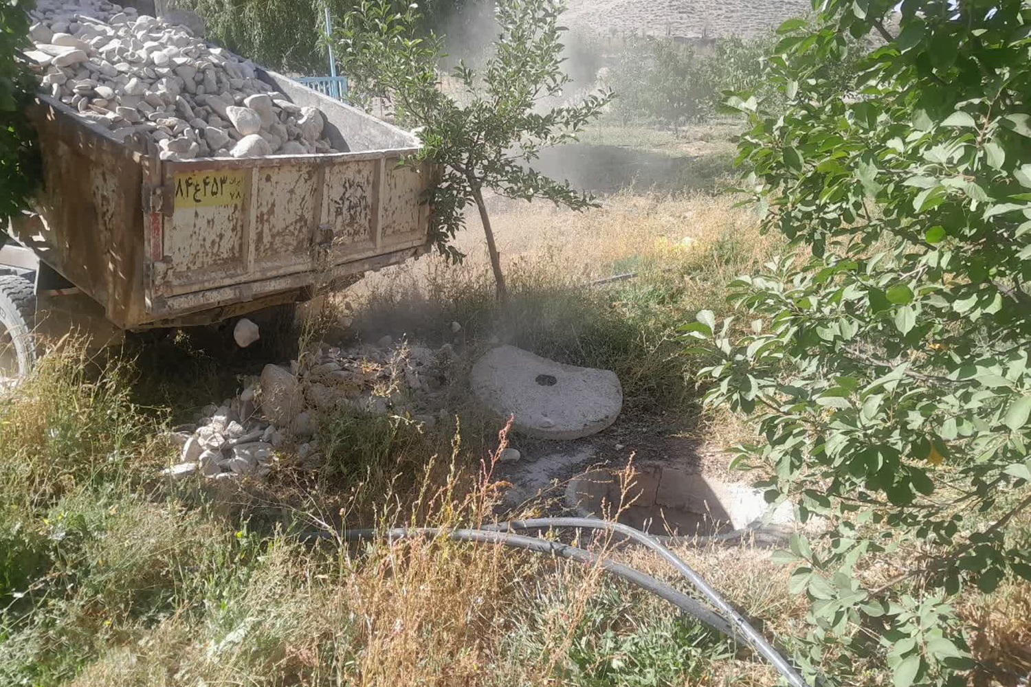 انسداد 4 حلقه چاه غیر مجاز توسط امور منابع آب فیروزکوه